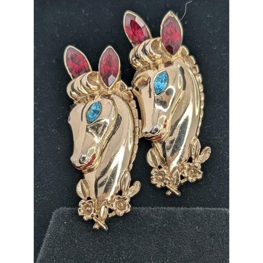 Coro Duette Horse Head Brooch Dress Clips Gold Tone Ruby Red Blue1940s Rare - Picture 3 of 14